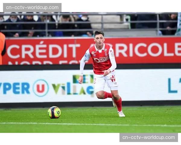 兰斯3-0大胜洛里昂，结束连续六轮不胜尴尬