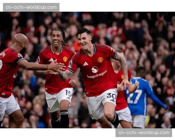 2026年3月训练场观察：曼联新援前锋已参与全队合练