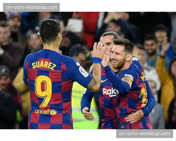 战术复盘:巴萨如何破解马略卡的密集防守取得三球大胜 战术复盘:巴萨如何破解马略卡的密集防守取得三球大胜